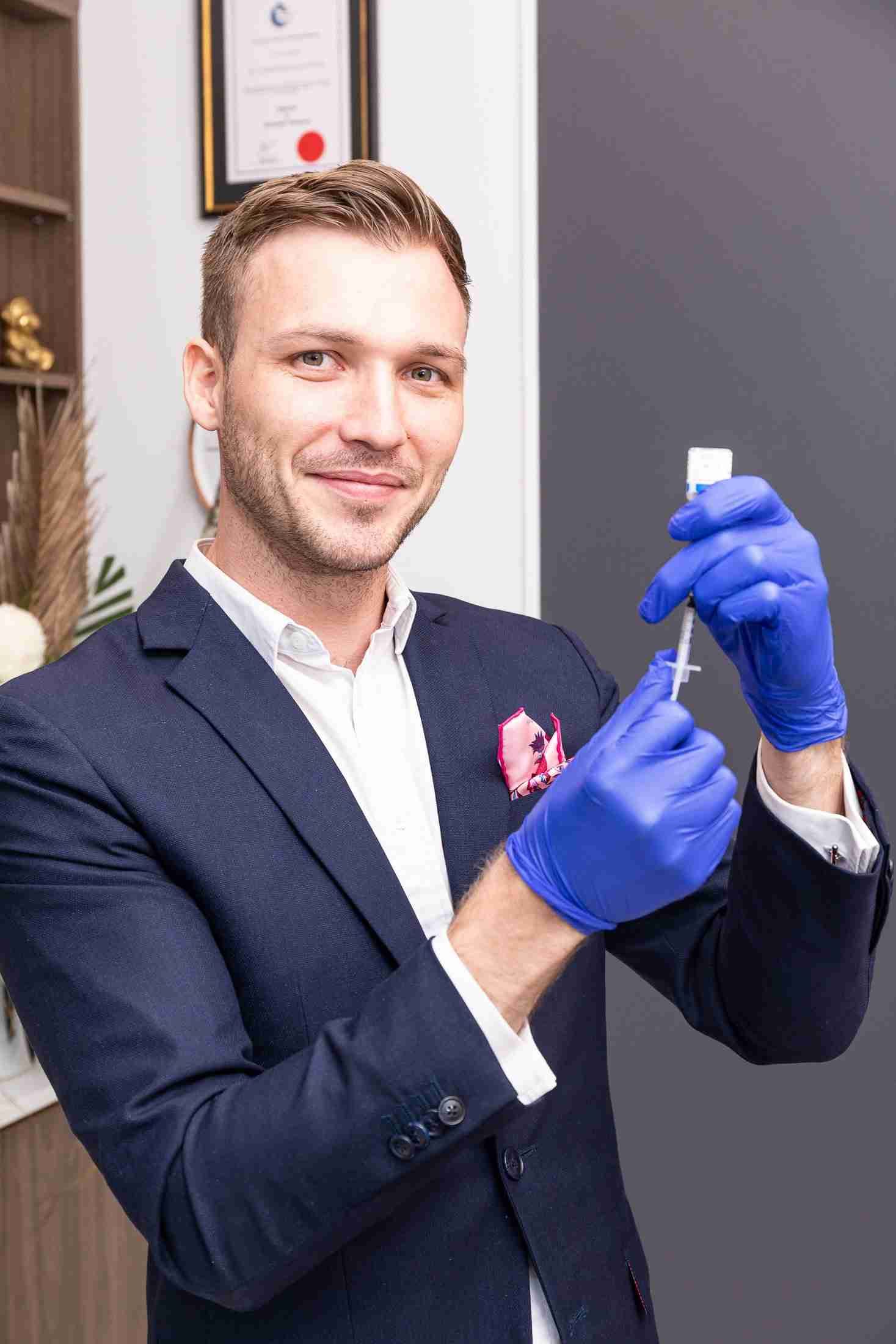 Dr Aaron Stanes - Cosmetic Doctor